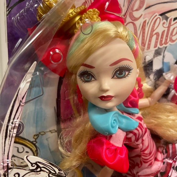 Ever After High Apple White Way Too Wonderland 12” doll. Collectible NWT NRFB - Picture 6 of 16